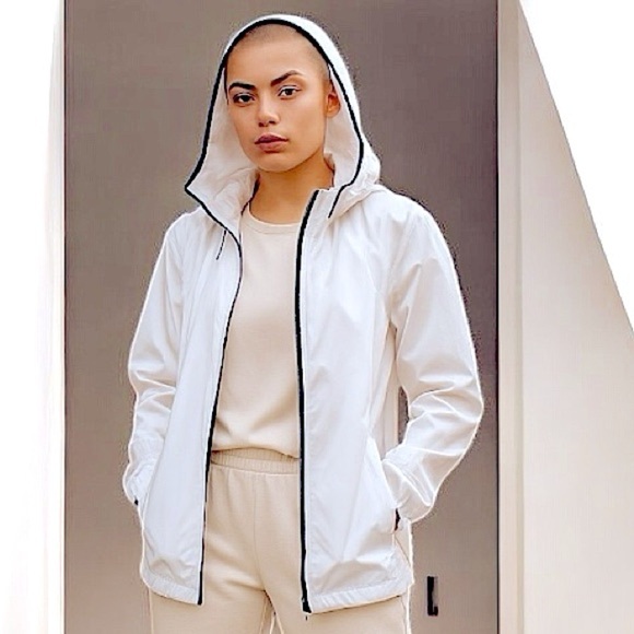 Champion Lightweight Polyester Jacket White/Black Trim Womens Size Medium ECU - Picture 1 of 12